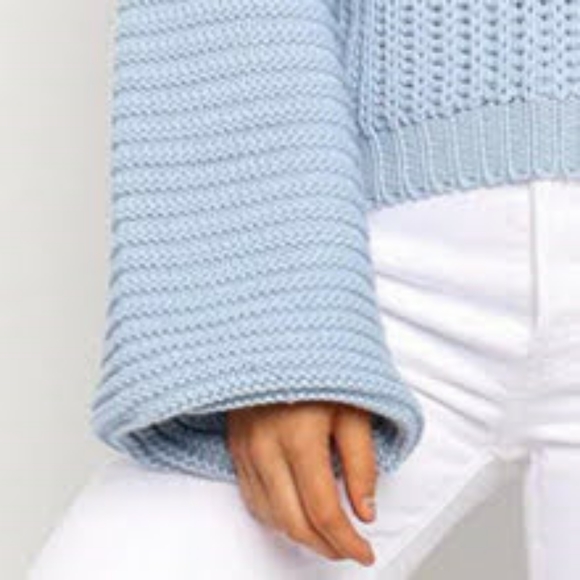 Lantern Sleeve Crop Sweater - Picture 7 of 9